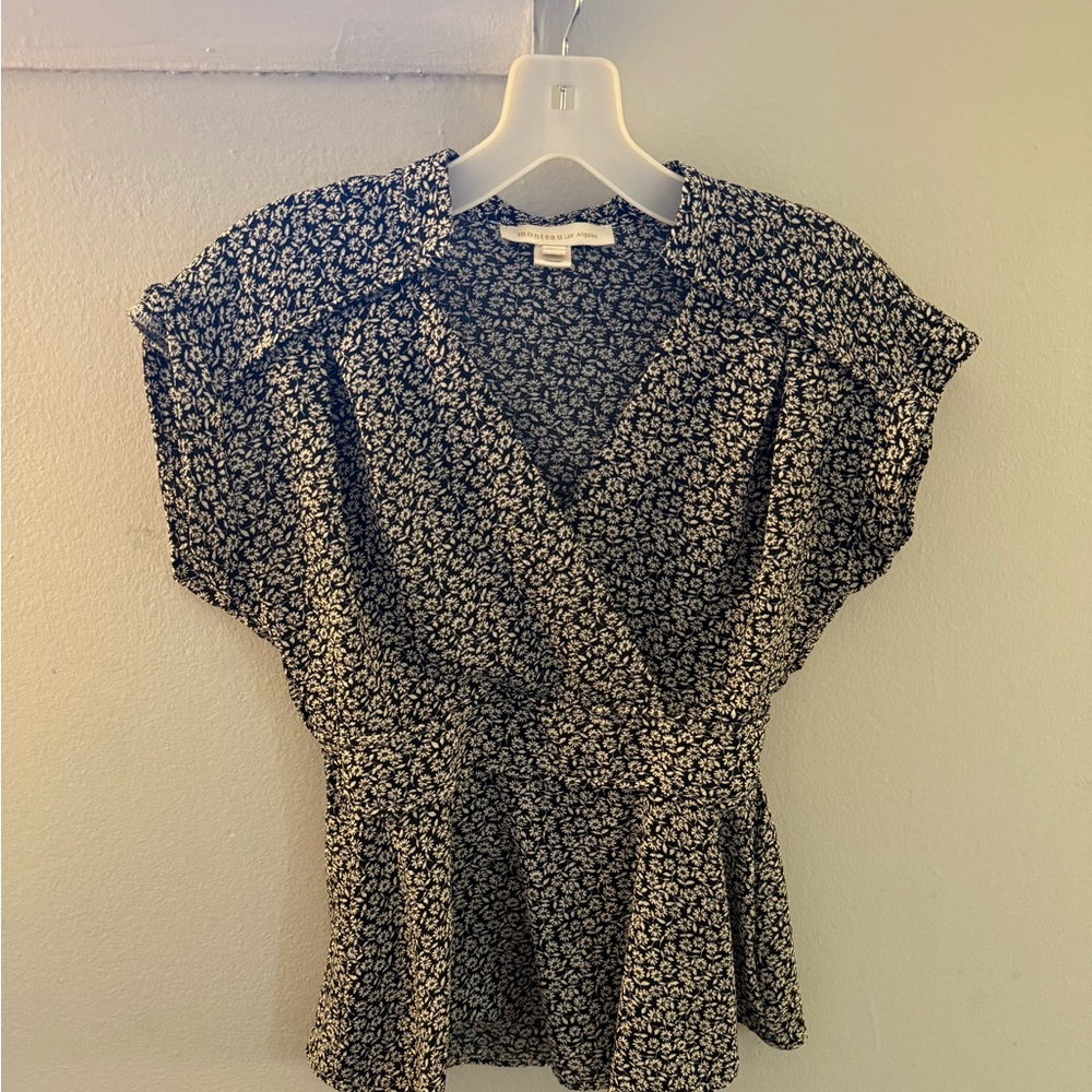 Monteau LA Floral Black and White Women's Top
